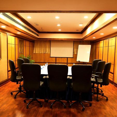 Gokulam Park Hotel Kochi Ngoại thất bức ảnh