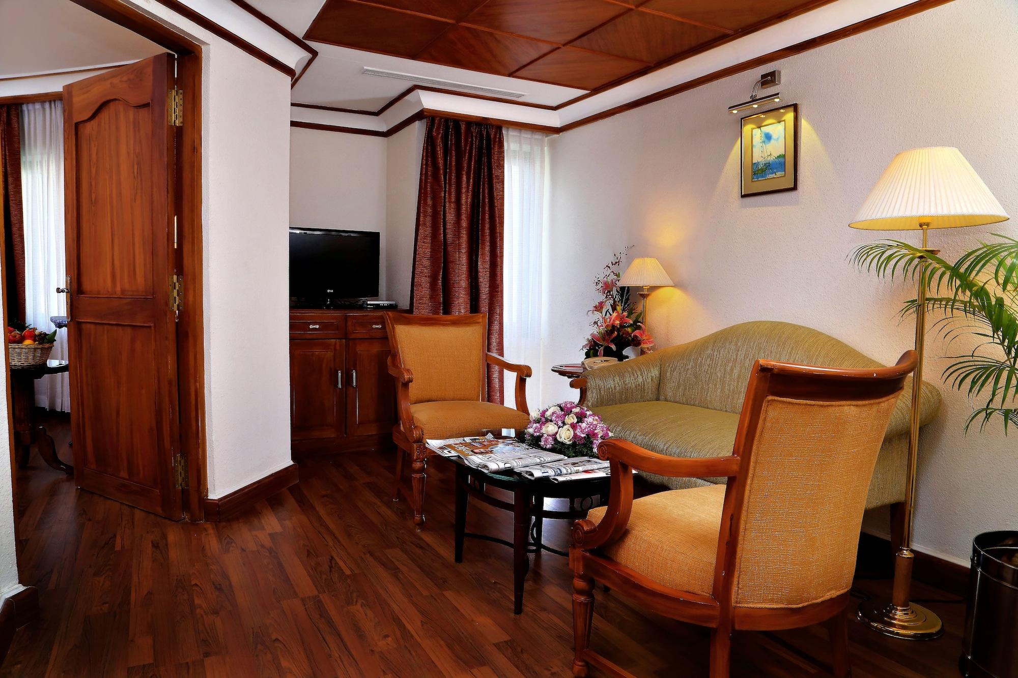 Gokulam Park Hotel Kochi Ngoại thất bức ảnh