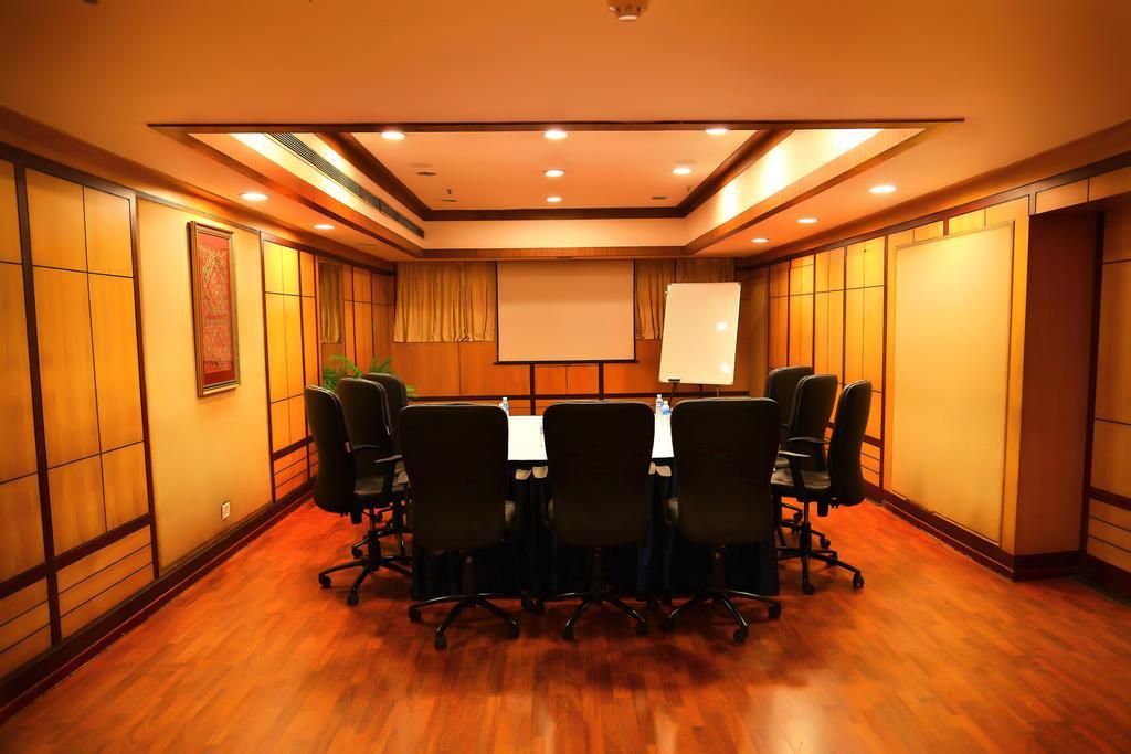 Gokulam Park Hotel Kochi Ngoại thất bức ảnh