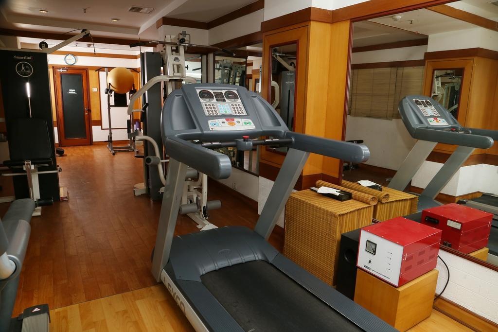 Gokulam Park Hotel Kochi Ngoại thất bức ảnh