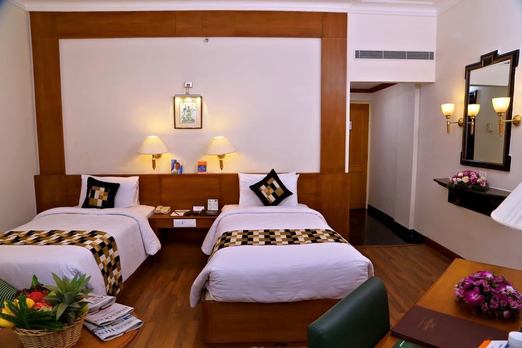 Gokulam Park Hotel Kochi Ngoại thất bức ảnh