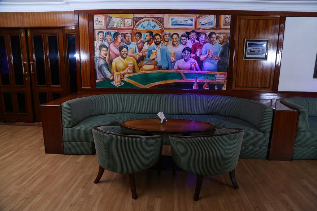 Gokulam Park Hotel Kochi Ngoại thất bức ảnh
