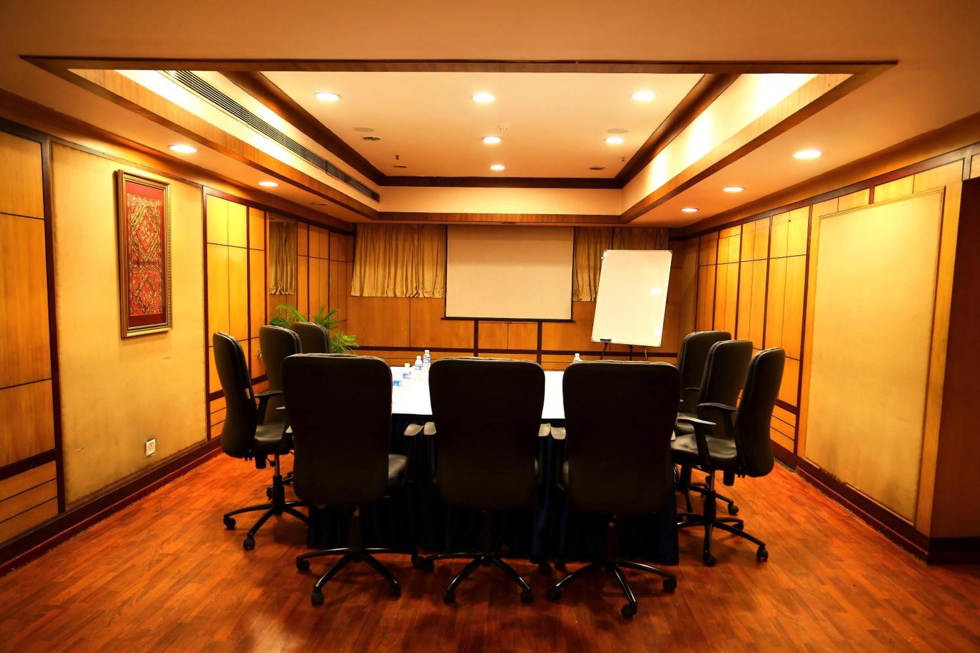 Gokulam Park Hotel Kochi Ngoại thất bức ảnh