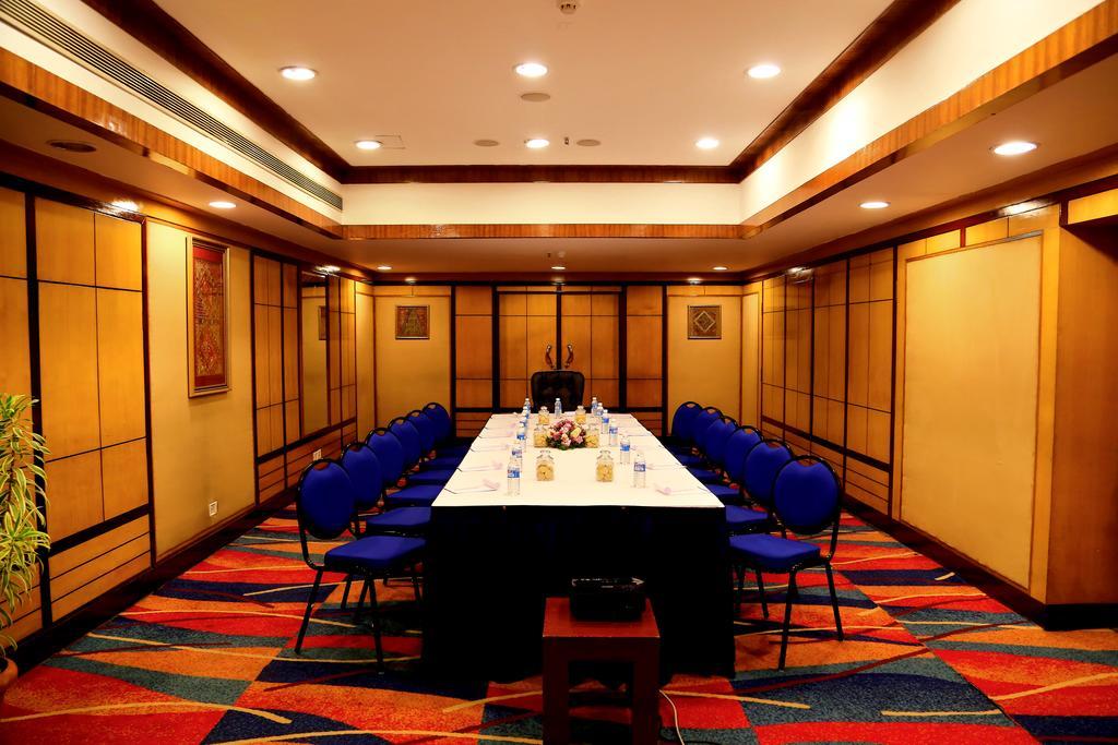 Gokulam Park Hotel Kochi Ngoại thất bức ảnh