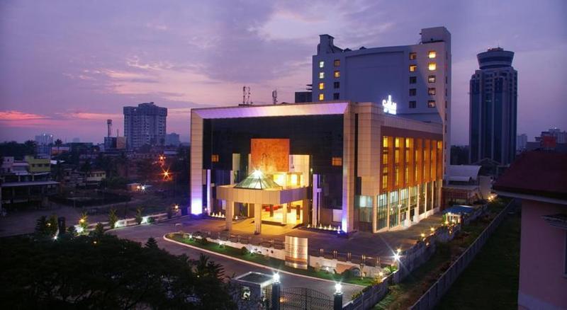 Gokulam Park Hotel Kochi Ngoại thất bức ảnh