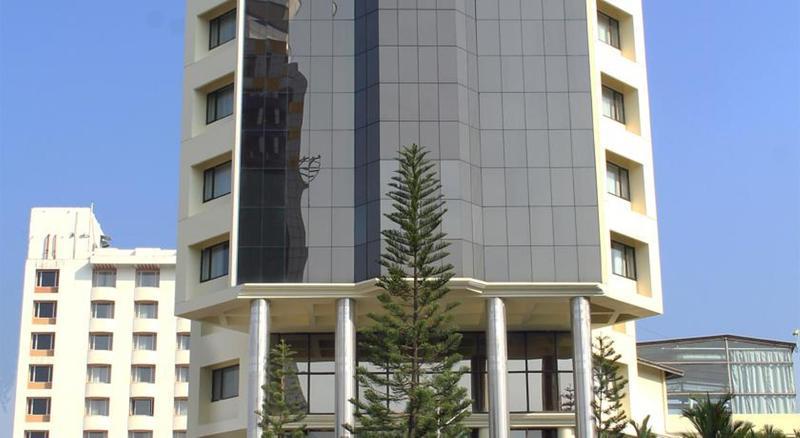 Gokulam Park Hotel Kochi Ngoại thất bức ảnh