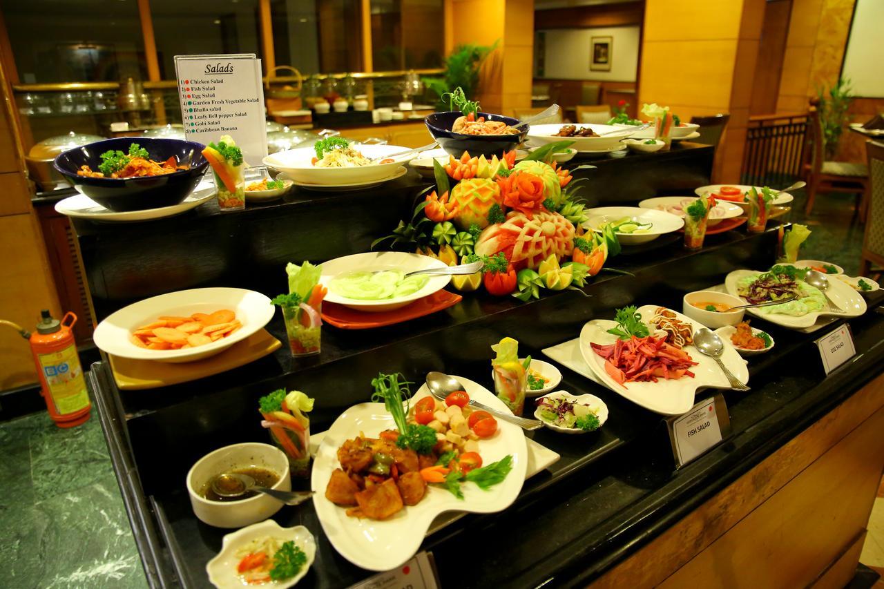 Gokulam Park Hotel Kochi Ngoại thất bức ảnh